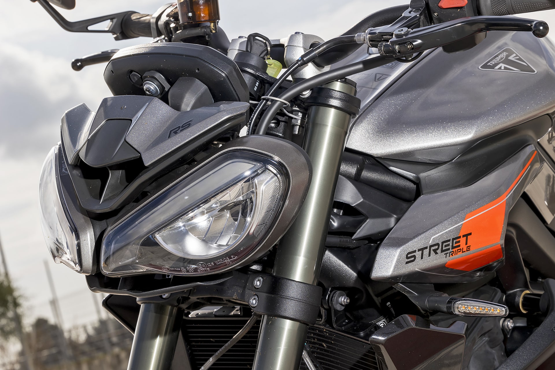 Yamaha MT-09 SP Vs Triumph Street Triple 765 RS