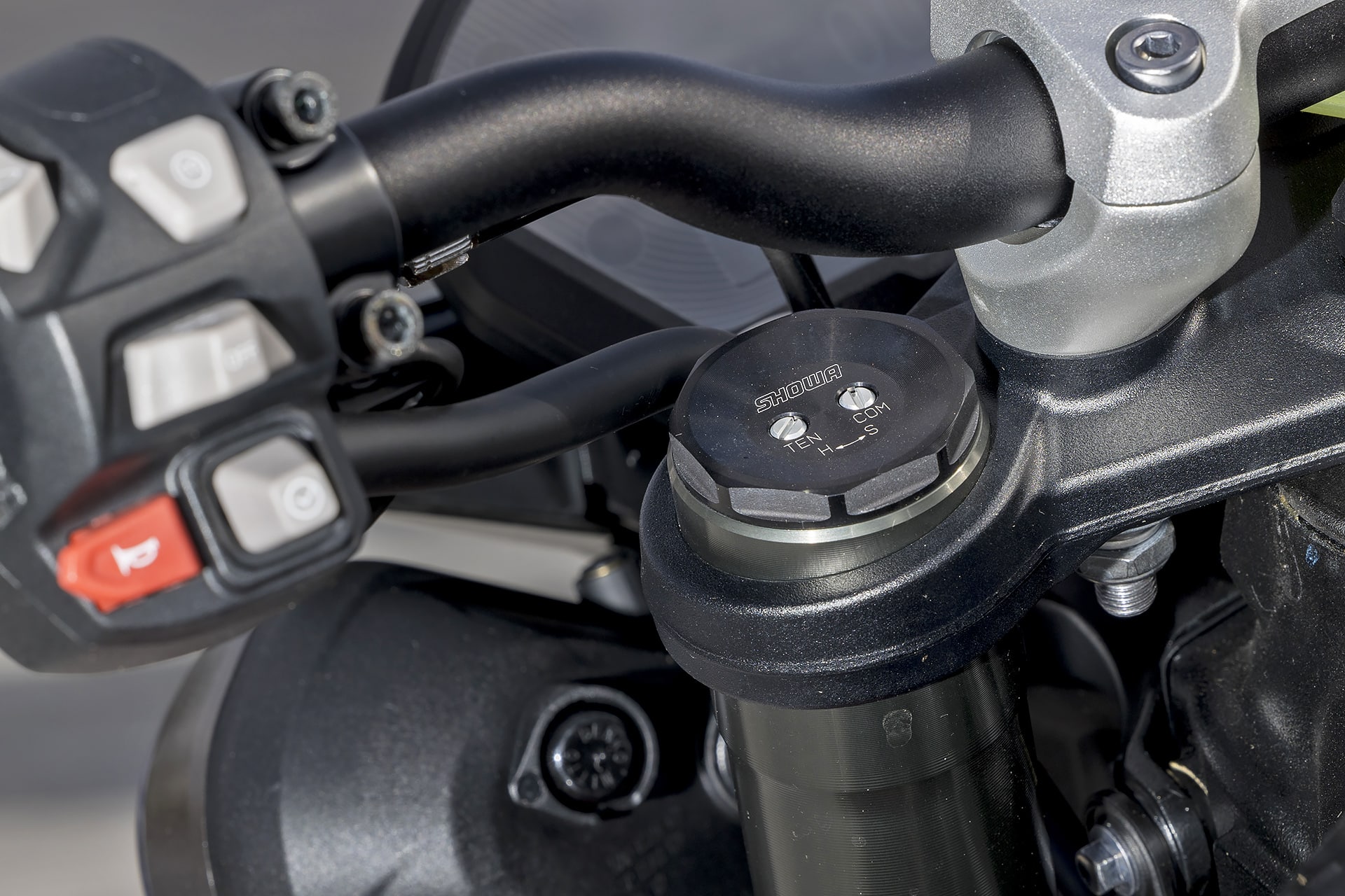 Yamaha MT-09 SP Vs Triumph Street Triple 765 RS