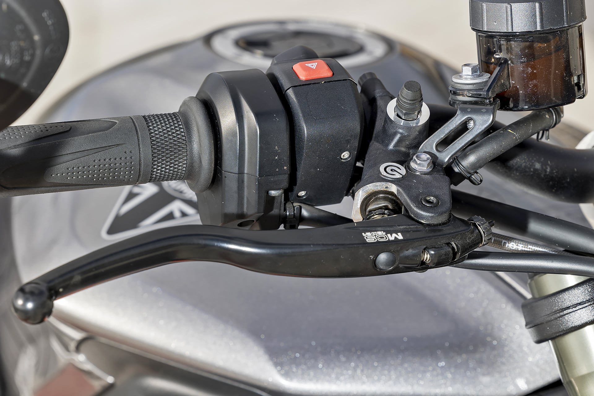 Yamaha MT-09 SP Vs Triumph Street Triple 765 RS