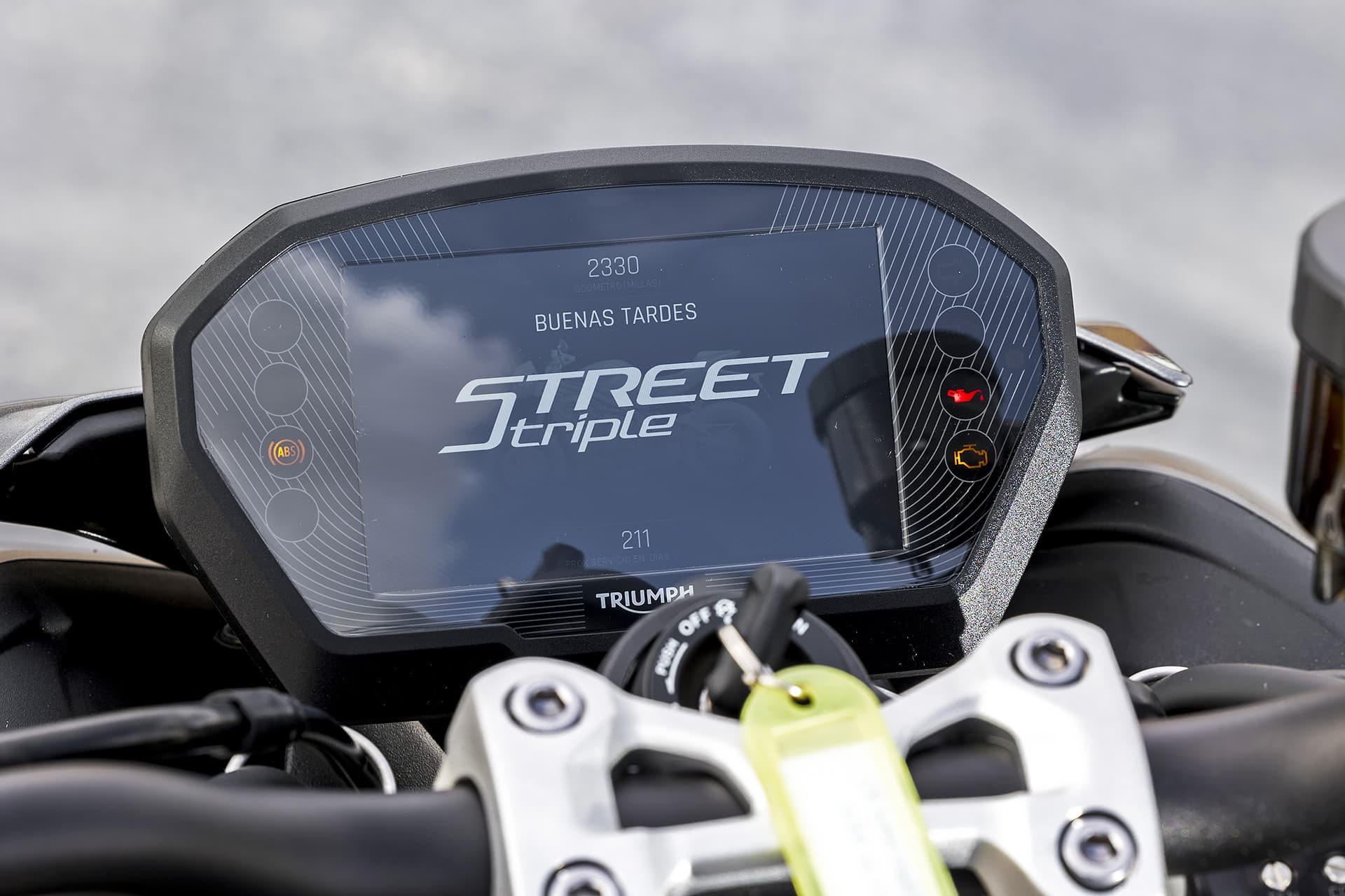 Yamaha MT-09 SP Vs Triumph Street Triple 765 RS