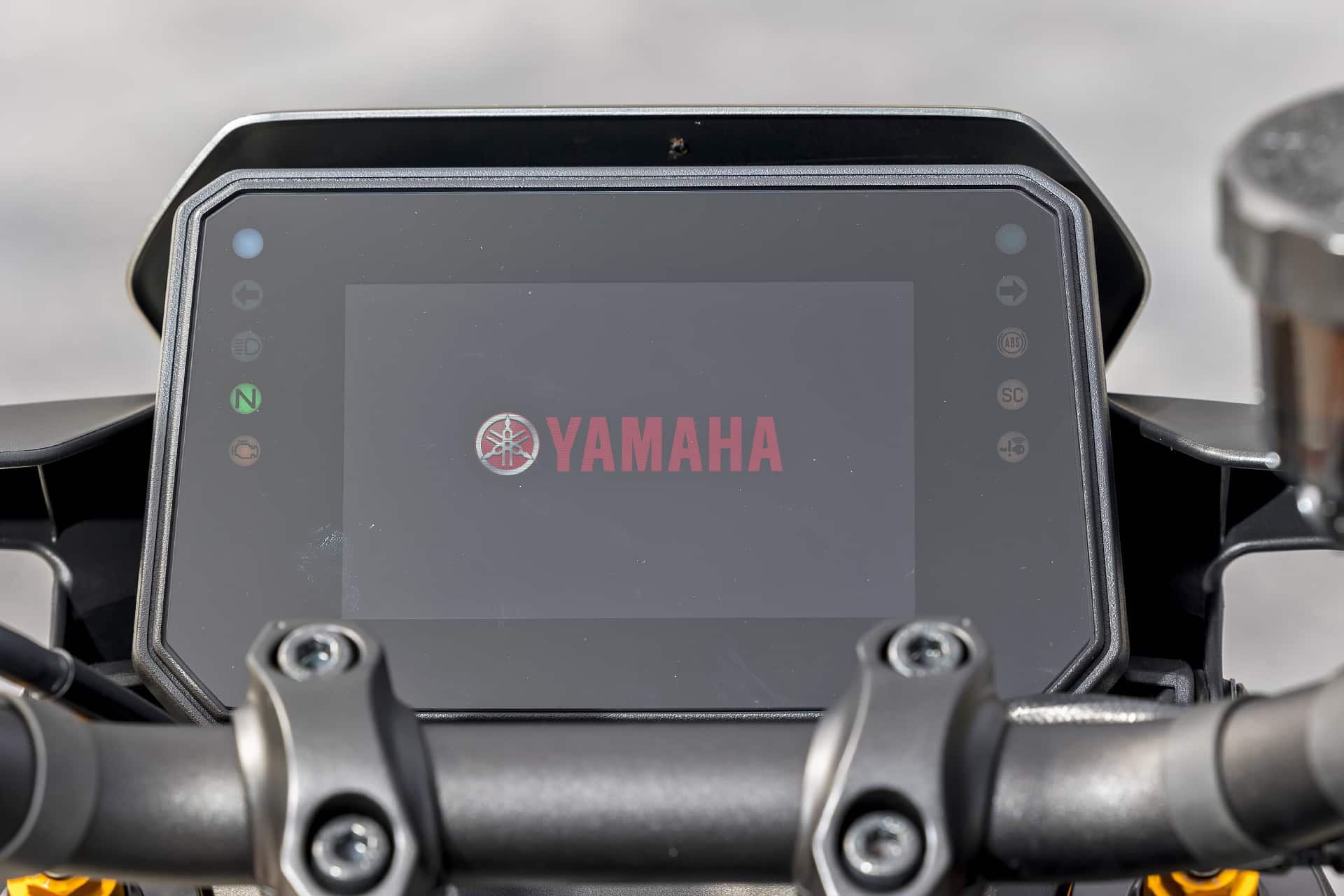 Yamaha MT-09 SP Vs Triumph Street Triple 765 RS