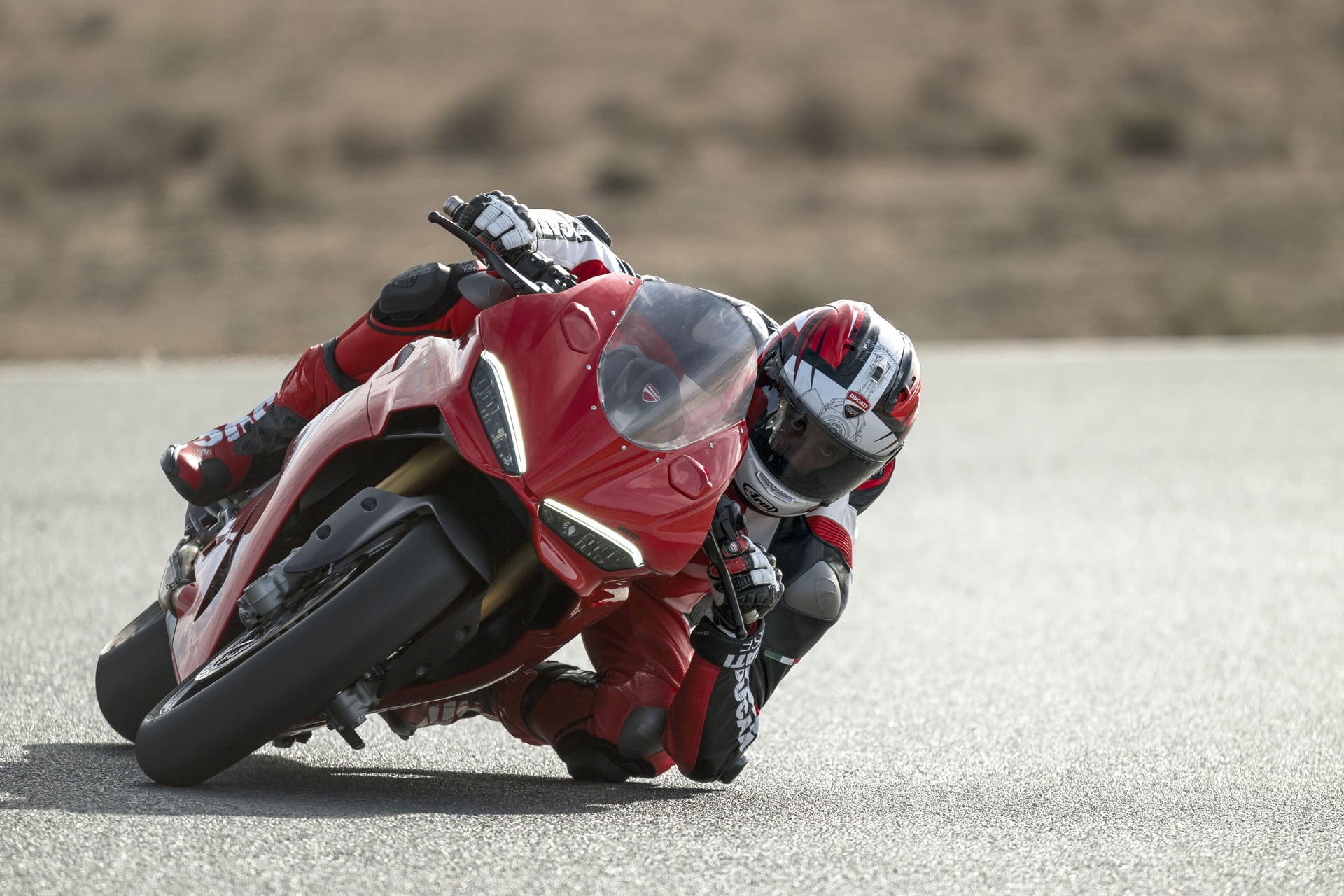 Nuevas Panigale V2 y Streetfighter V2 2025 Ducati inaugura una nueva era para sus motos bicilíndricas