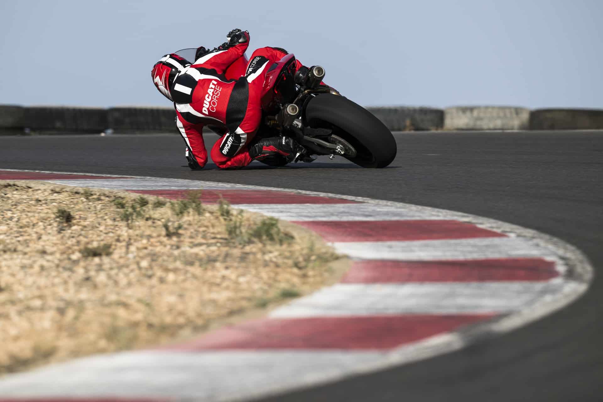 Nuevas Panigale V2 y Streetfighter V2 2025 Ducati inaugura una nueva era para sus motos bicilíndricas