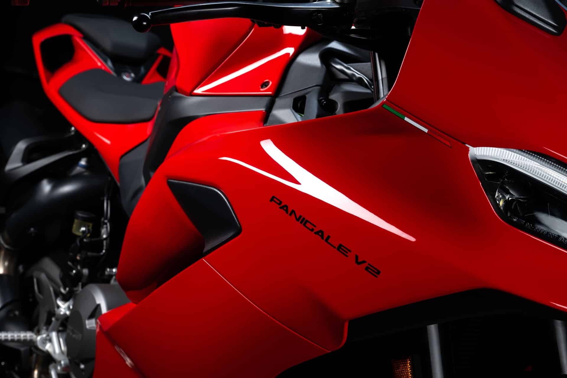 Nuevas Panigale V2 y Streetfighter V2 2025 Ducati inaugura una nueva era para sus motos bicilíndricas