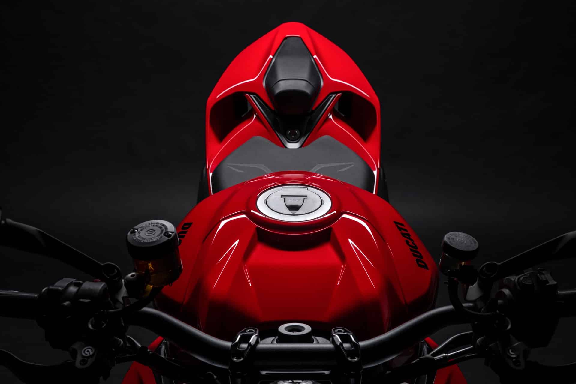 Nuevas Panigale V2 y Streetfighter V2 2025 Ducati inaugura una nueva era para sus motos bicilíndricas