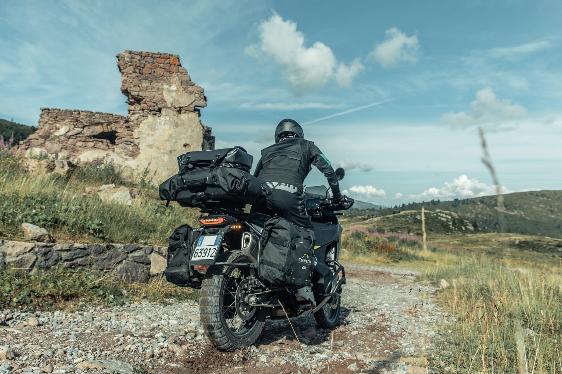 La Husqvarna Norden 901 y la gama de accesorios GIVI se fusionan para afrontar cualquier desafío