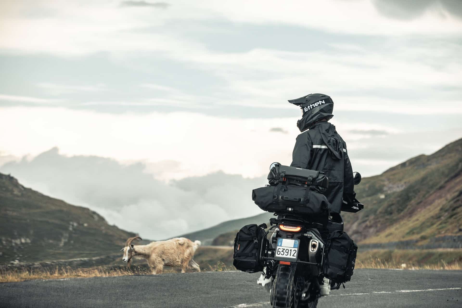 La Husqvarna Norden 901 y la gama de accesorios GIVI se fusionan para afrontar cualquier desafío