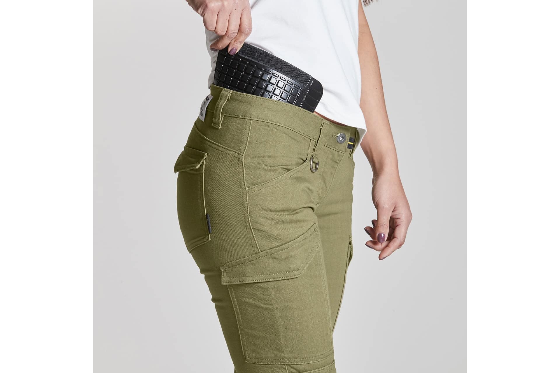 Colección de pantalones para mujer SPIDI 2025