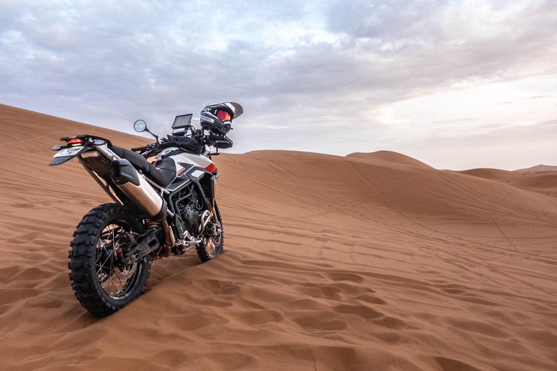 Una Tiger 900 Rally Pro termina el Addax Rally en segunda posición de la categoría trail