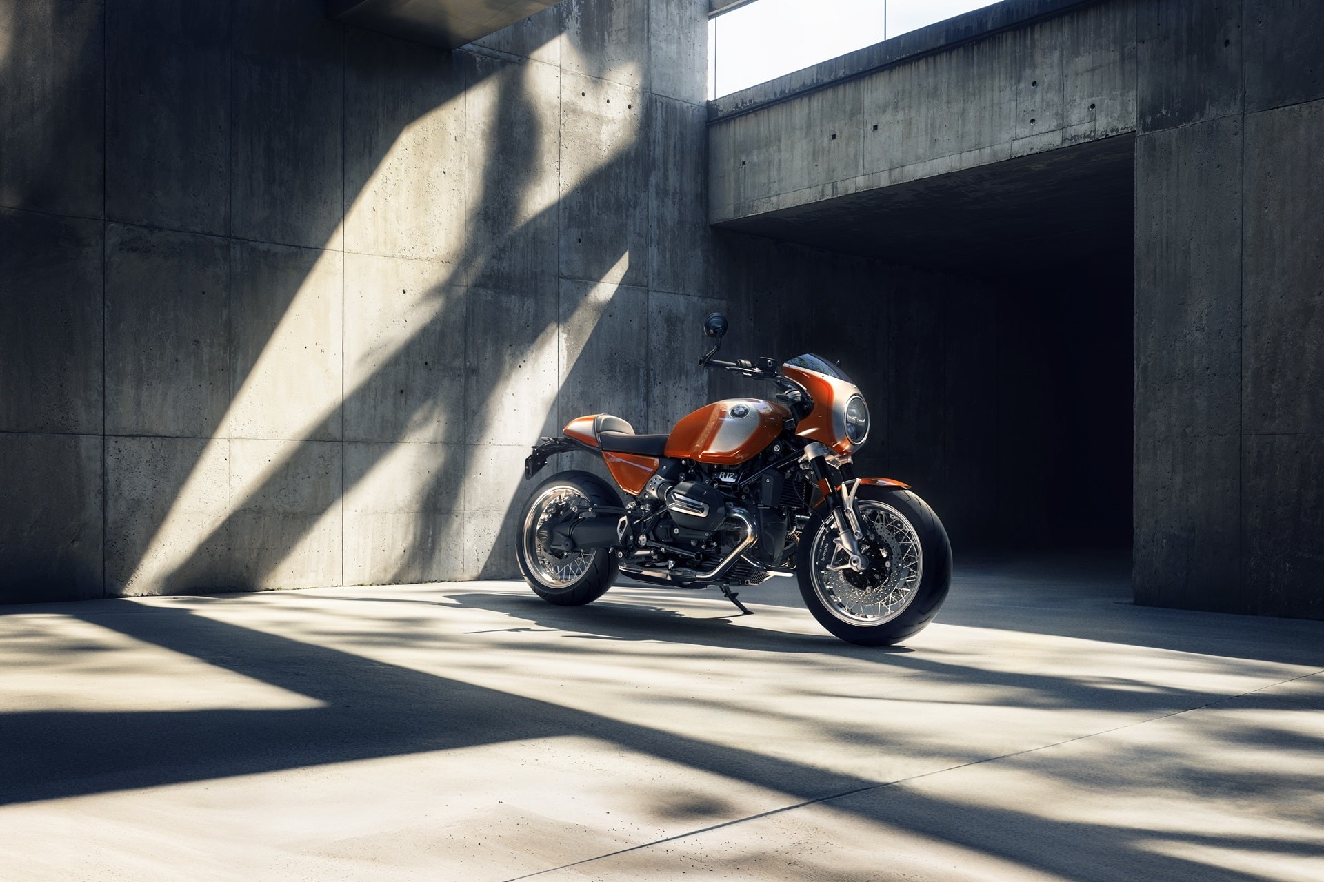Nueva BMW R 12 S 2025 Imagen retro-deportiva con la última tecnología del presente