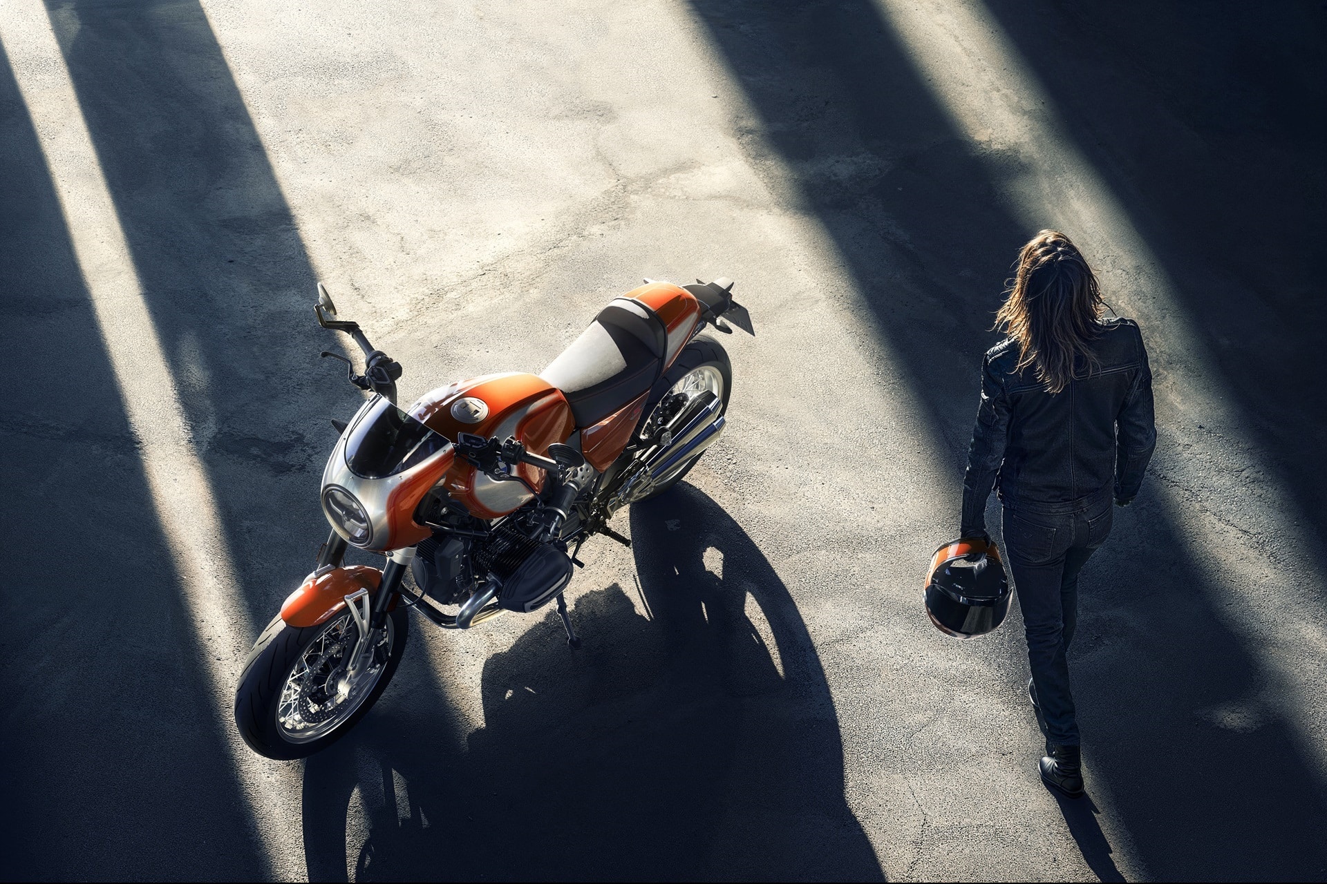 Nueva BMW R 12 S 2025 Imagen retro-deportiva con la última tecnología del presente