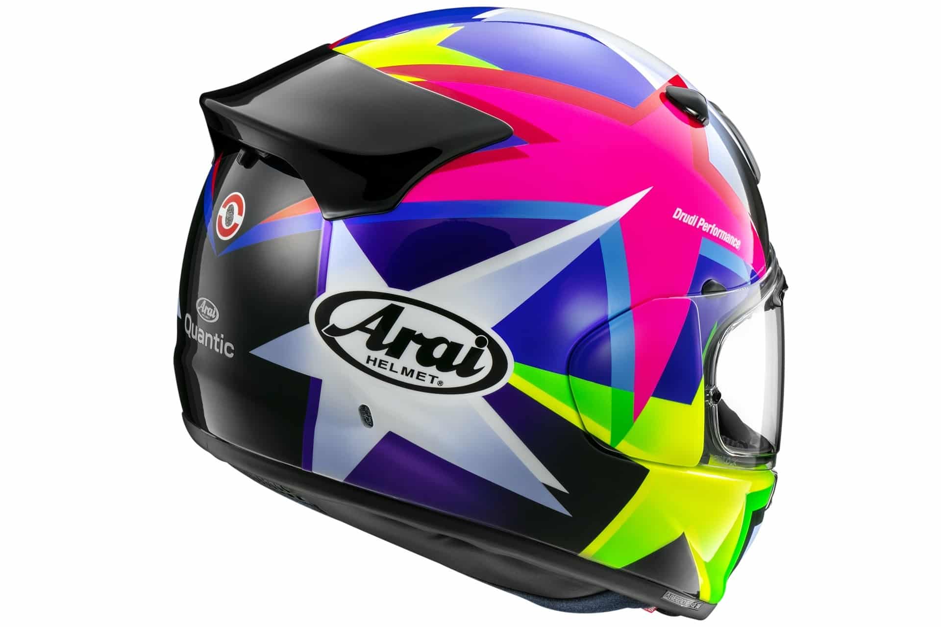 La nueva gama de cascos Arai, y novedosos diseños, se exhiben en EICMA 2024