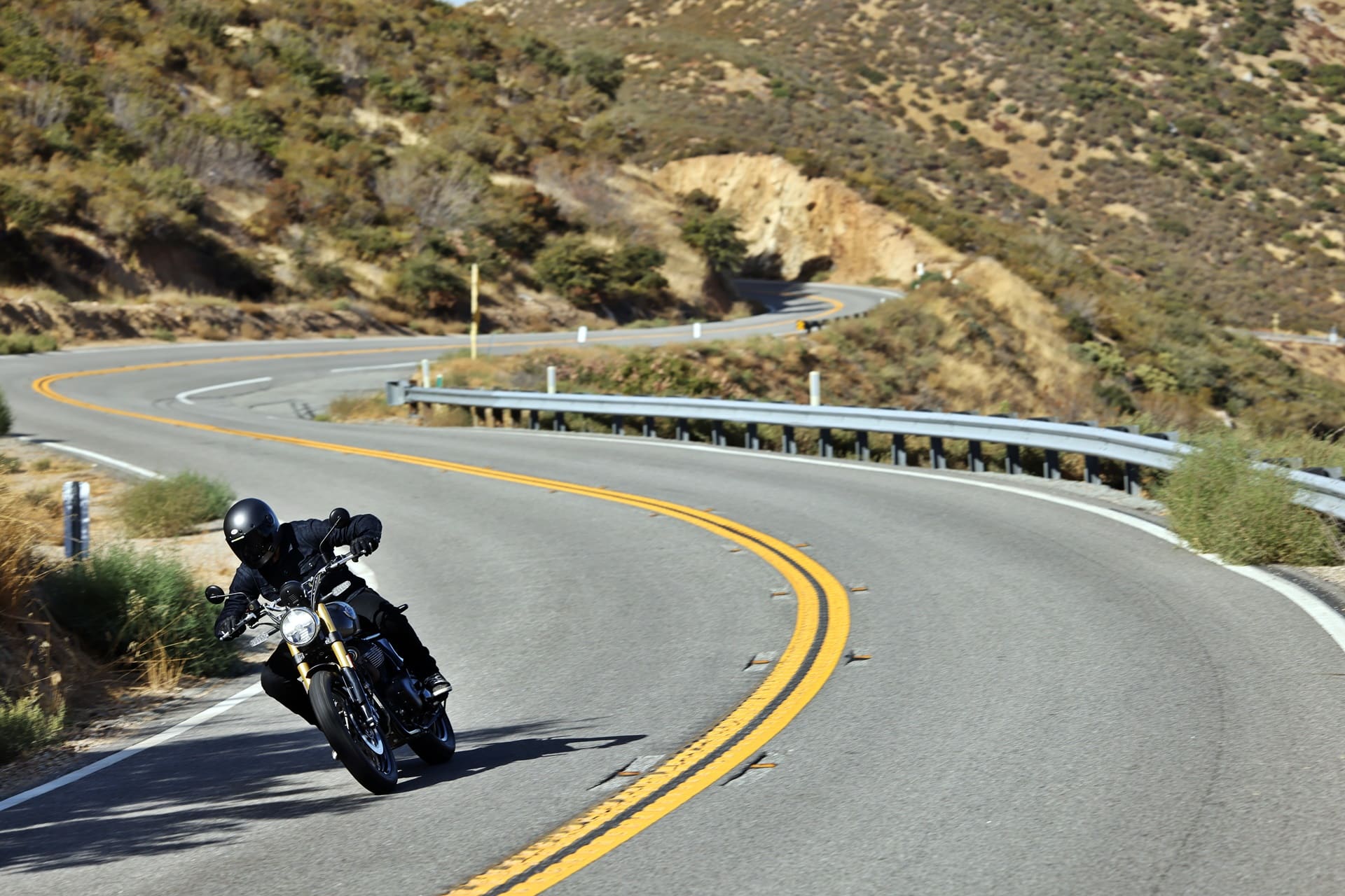 Prueba Royal Enfield Bear 650