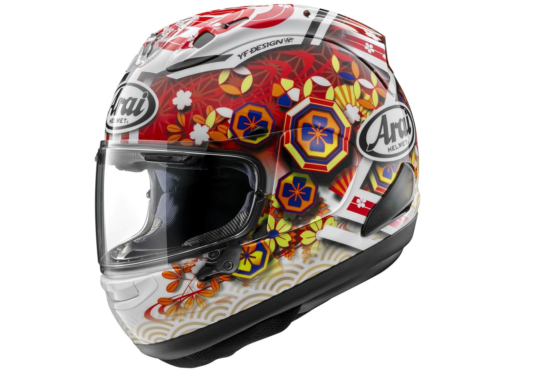 La nueva gama de cascos Arai, y novedosos diseños, se exhiben en EICMA 2024