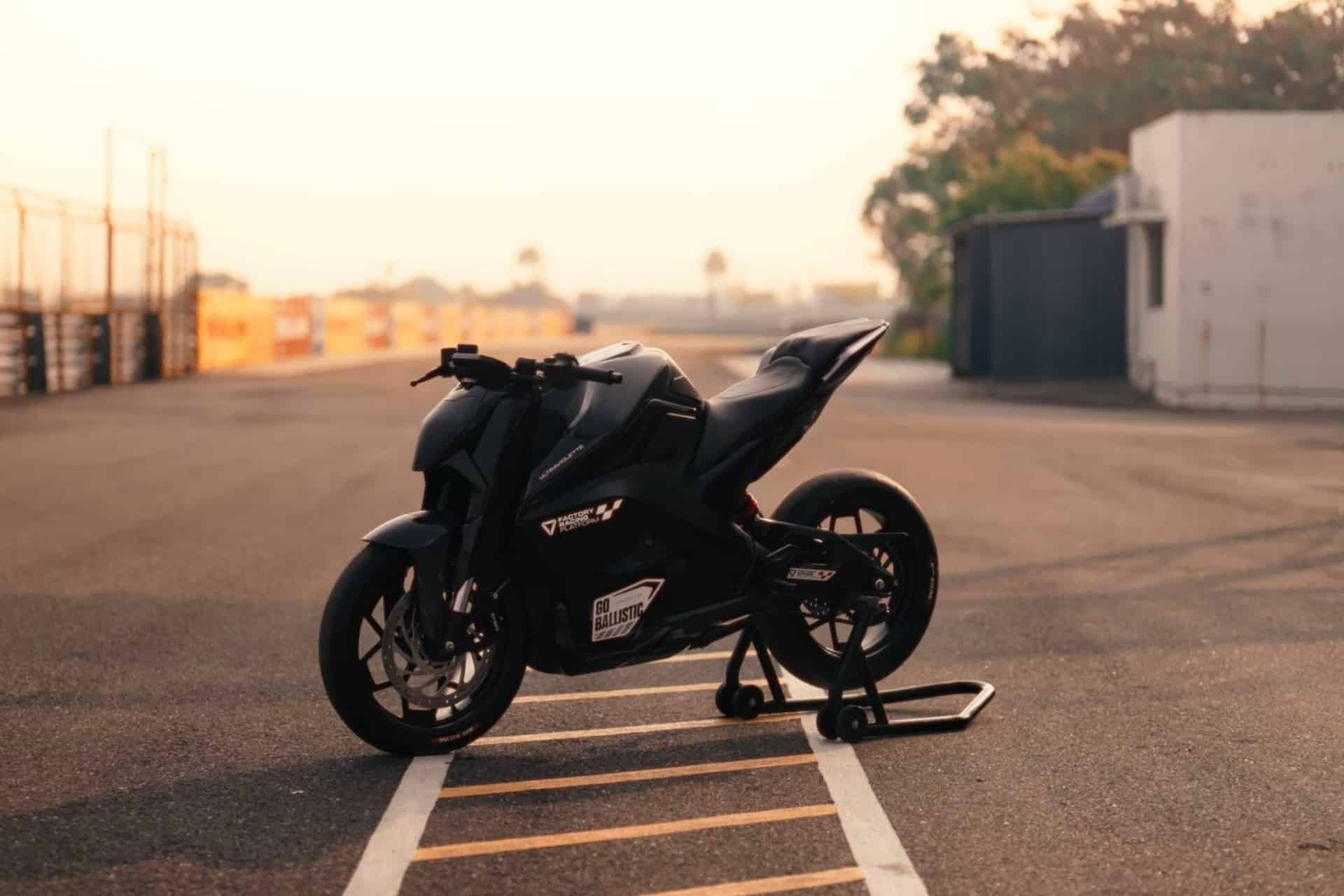 Ultraviolette F77