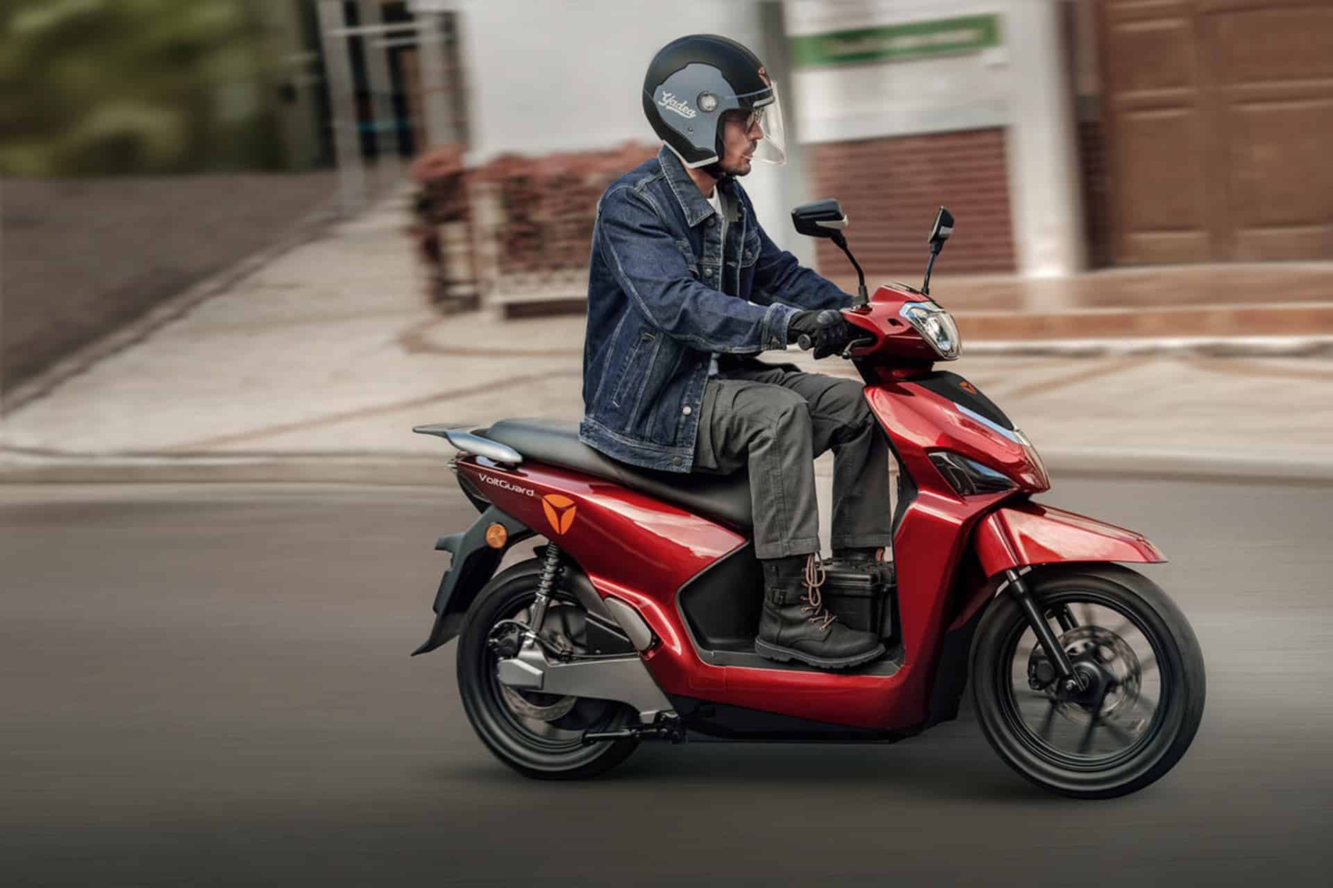 Yadea despliega todas sus innovaciones eléctricas en EICMA 2024