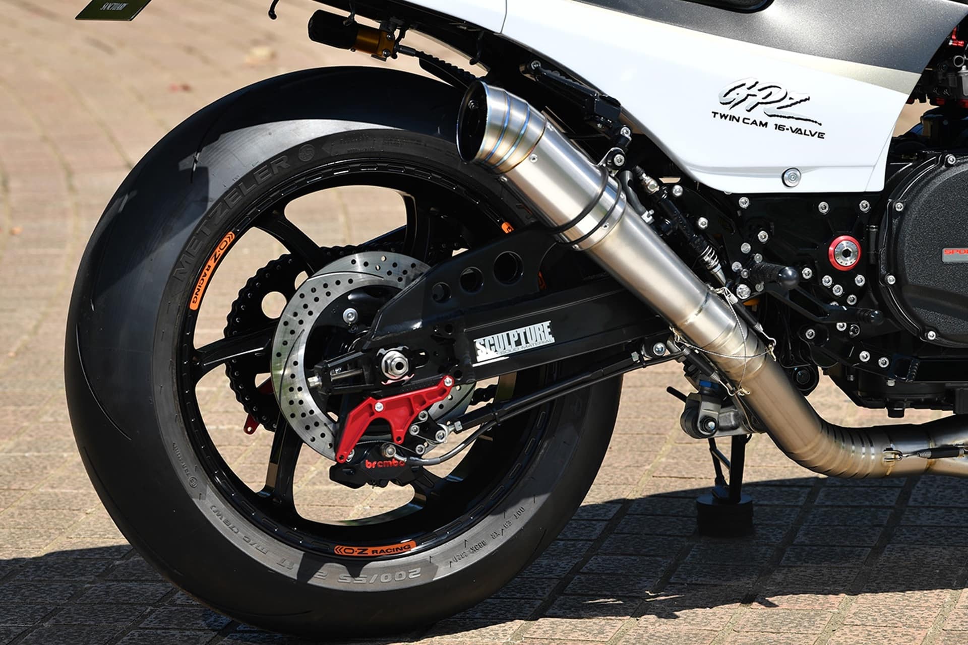 Kawasaki GPZ900R White Fang By AC Sanctuary