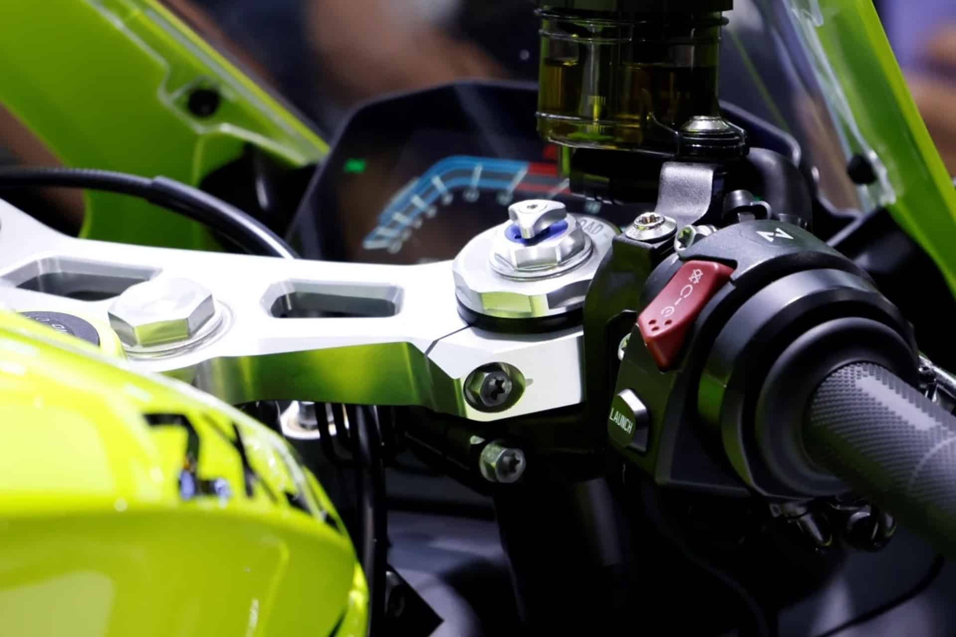 ZXJC ZX-500RR: La nueva rival de la ZX-4RR que se le parece hasta en el color…