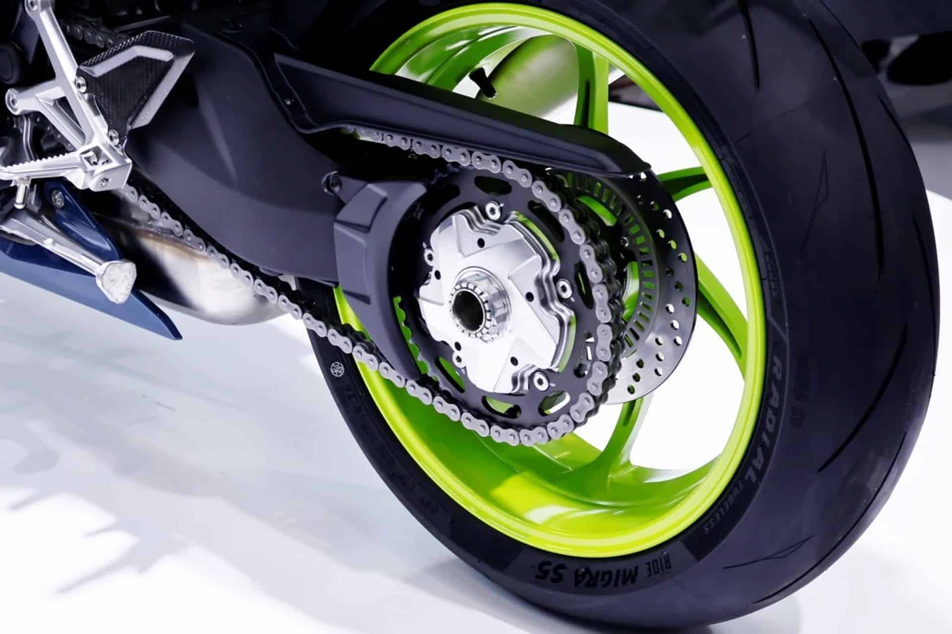 ZXJC ZX-500RR: La nueva rival de la ZX-4RR que se le parece hasta en el color…
