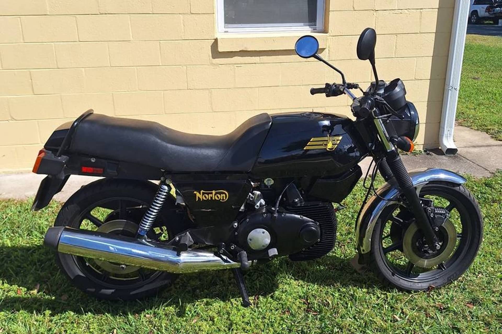 Motos de ensueño a la venta: Norton Interpol 2 de 1984