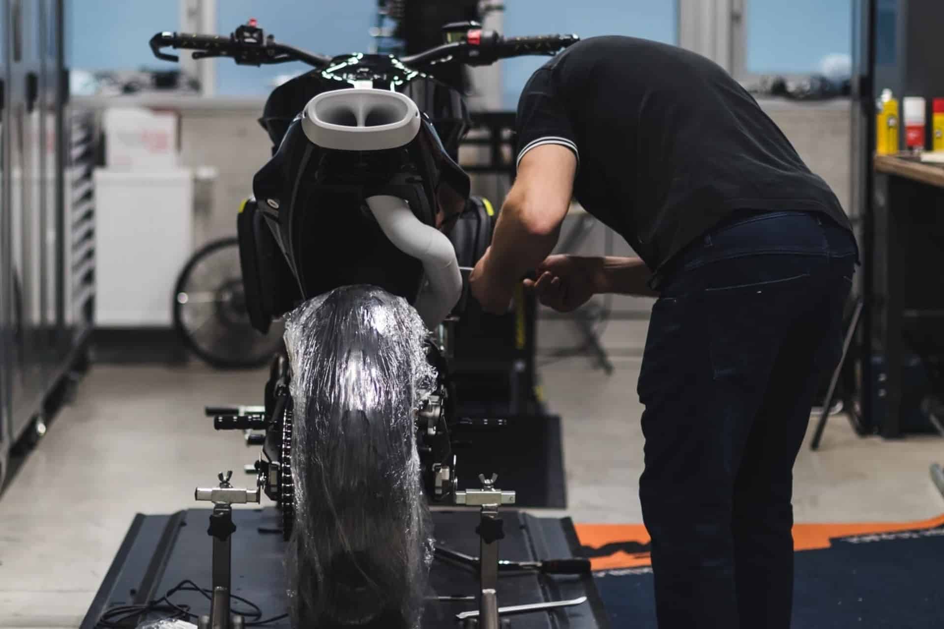 Vitpilen 801 Custom: La visión más deportiva y aerodinámica del último modelo de Husqvarna