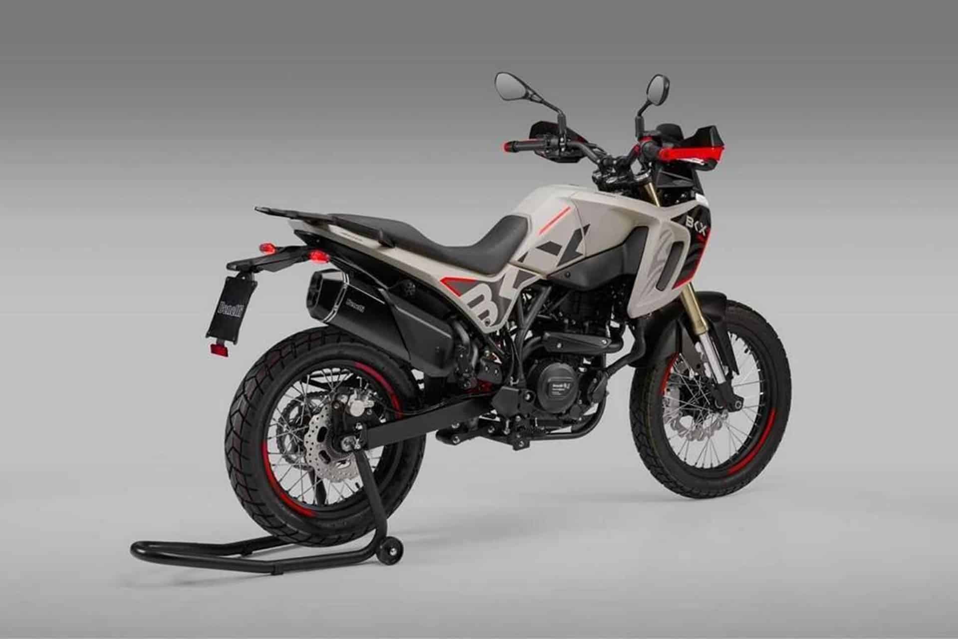 Benelli BKX 125 y BKX 125 S : Las nuevas trail y supermoto de la firma italiana