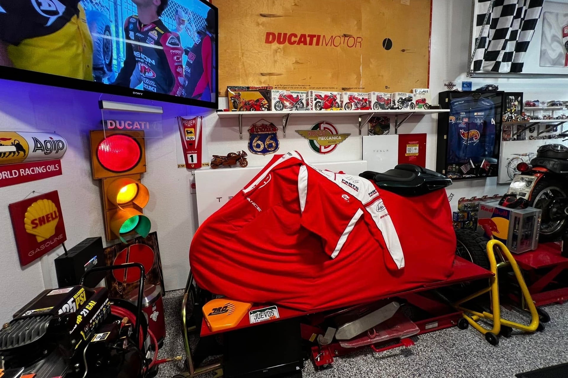 Os mostramos la colección de Ducatis que todos soñamos tener en nuestro garaje