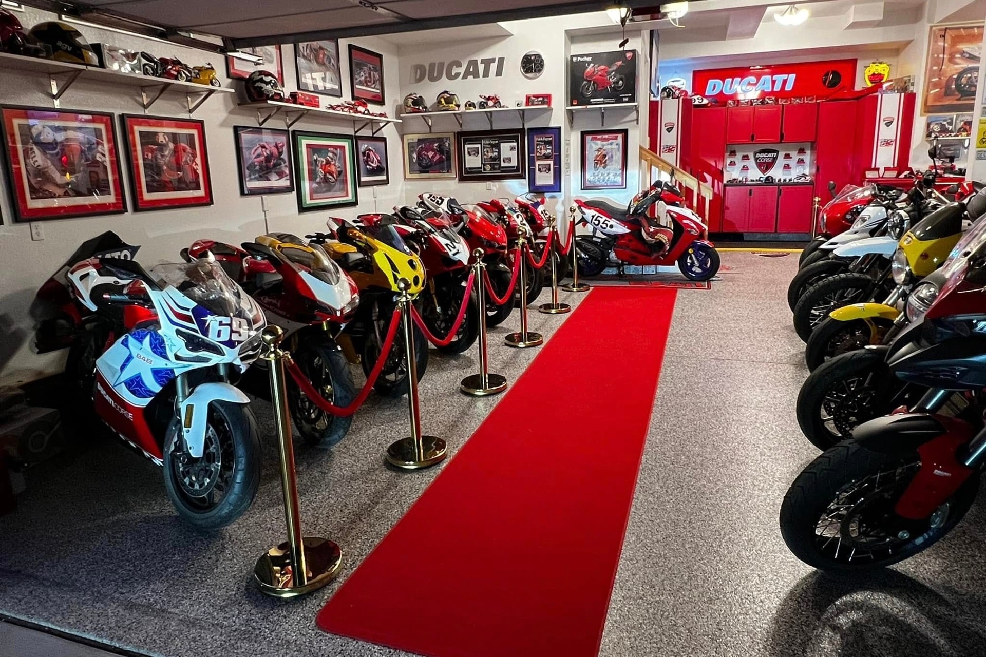 Os mostramos la colección de Ducatis que todos soñamos tener en nuestro garaje