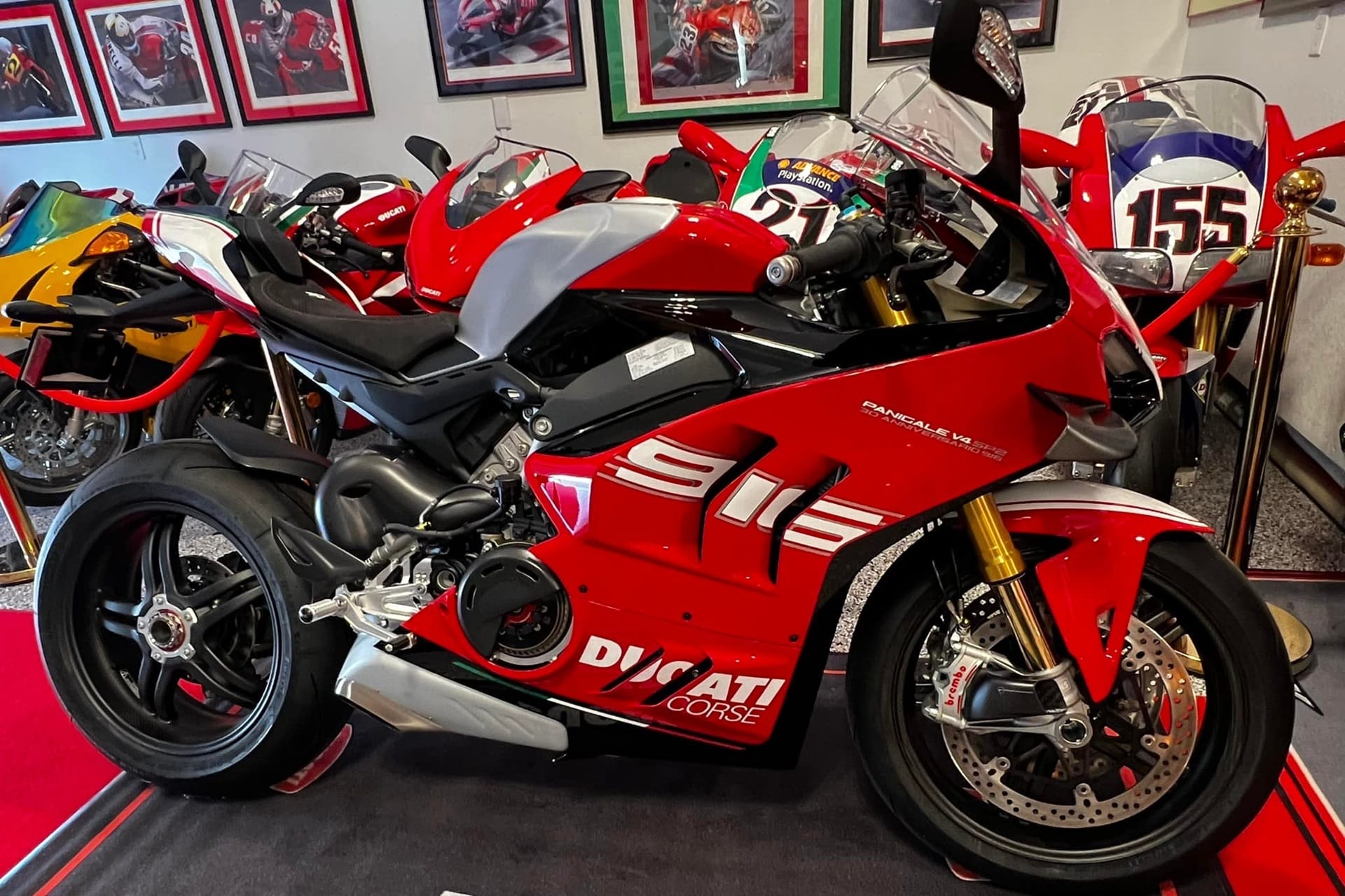 Os mostramos la colección de Ducatis que todos soñamos tener en nuestro garaje