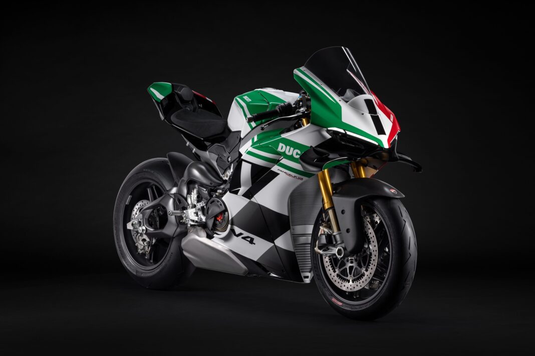 Ducati Panigale V4 Tricolore 2025: La esencia