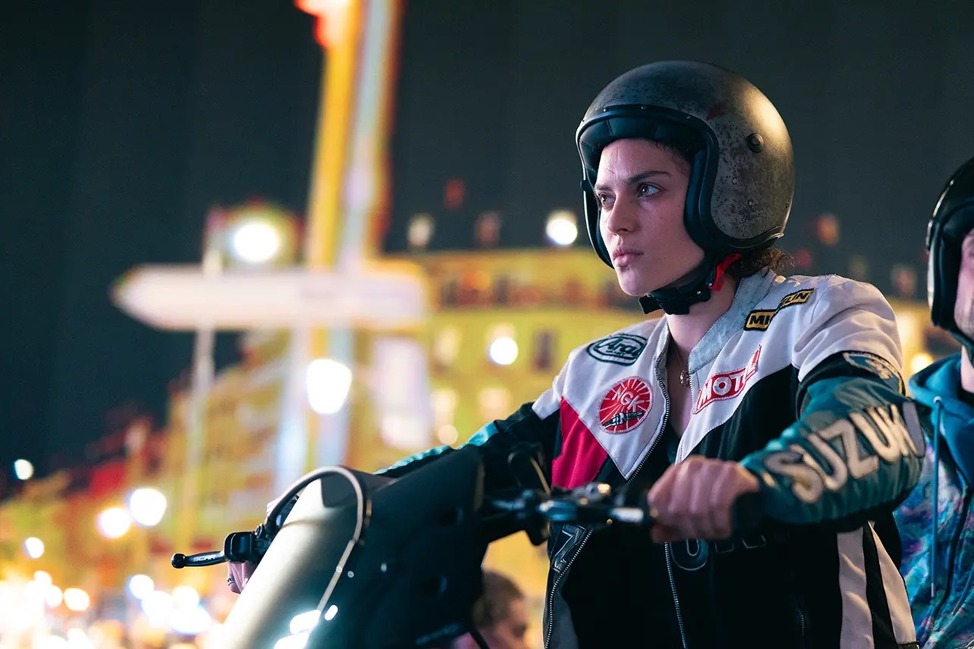 La Yamaha TMax se pasa a la gran pantalla en "GTMax", la película de acción recién estrenada en Netflix