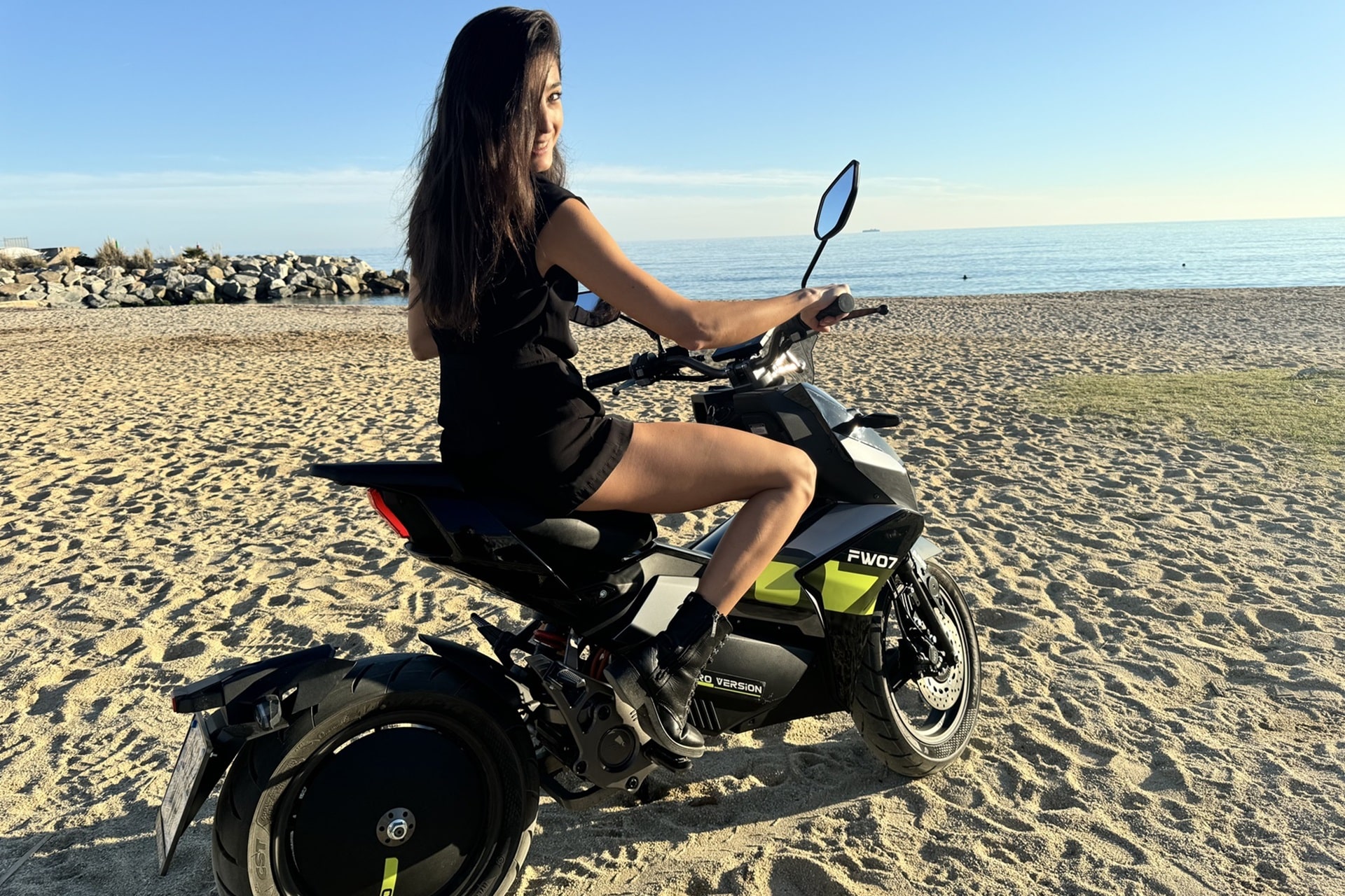 Felo Moto lanza su modelo más avanzado, el nuevo FW-07