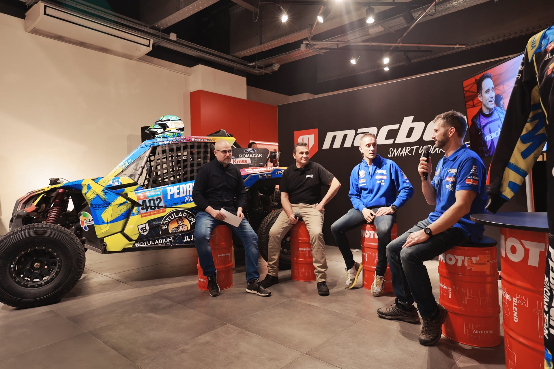 Macbor y Gerard Farrés rumbo al Dakar 2025