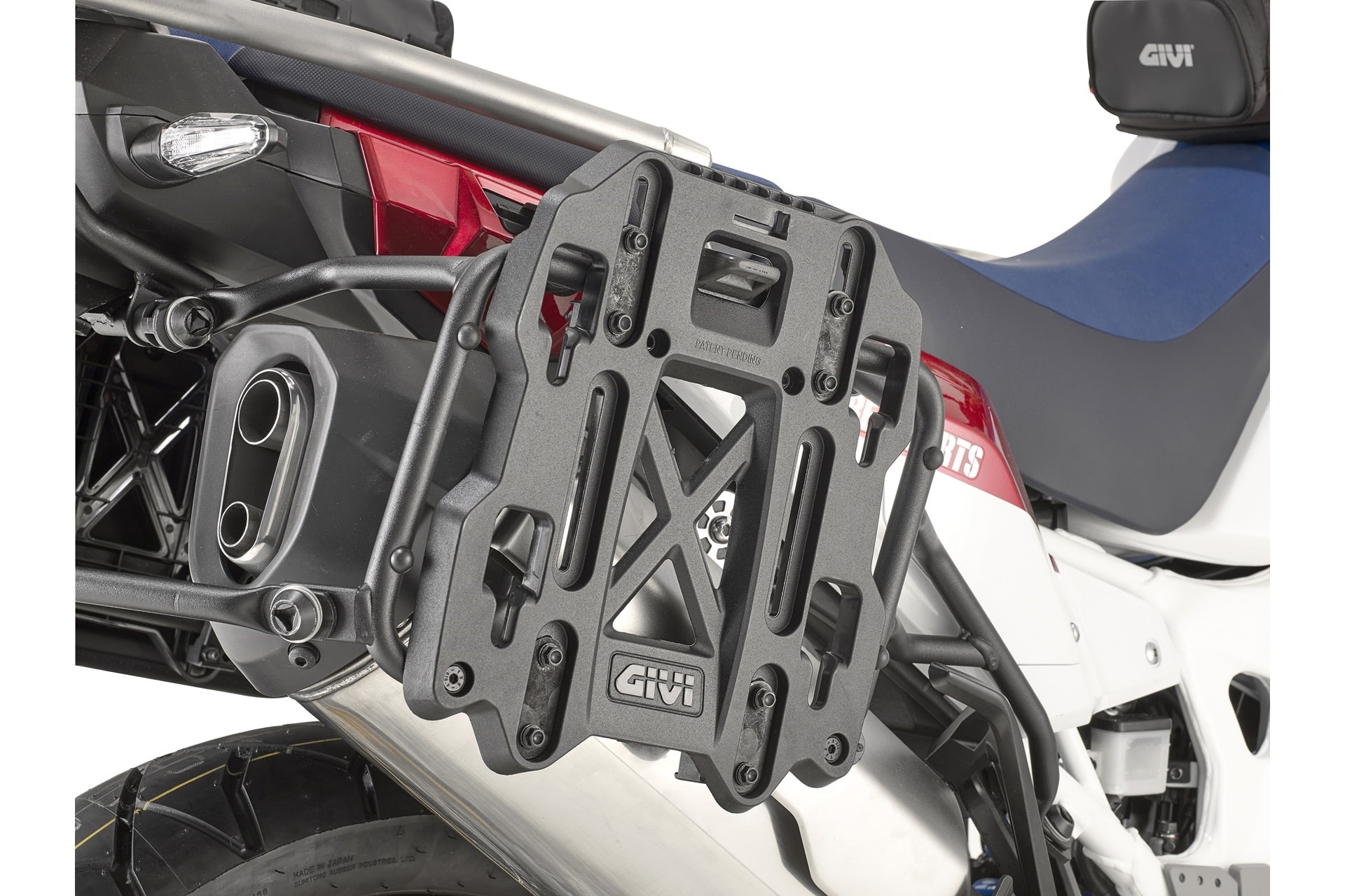 GIVI nos ofrece el el regalo ideal esta Navidad para aquellos que buscan aventuras en moto