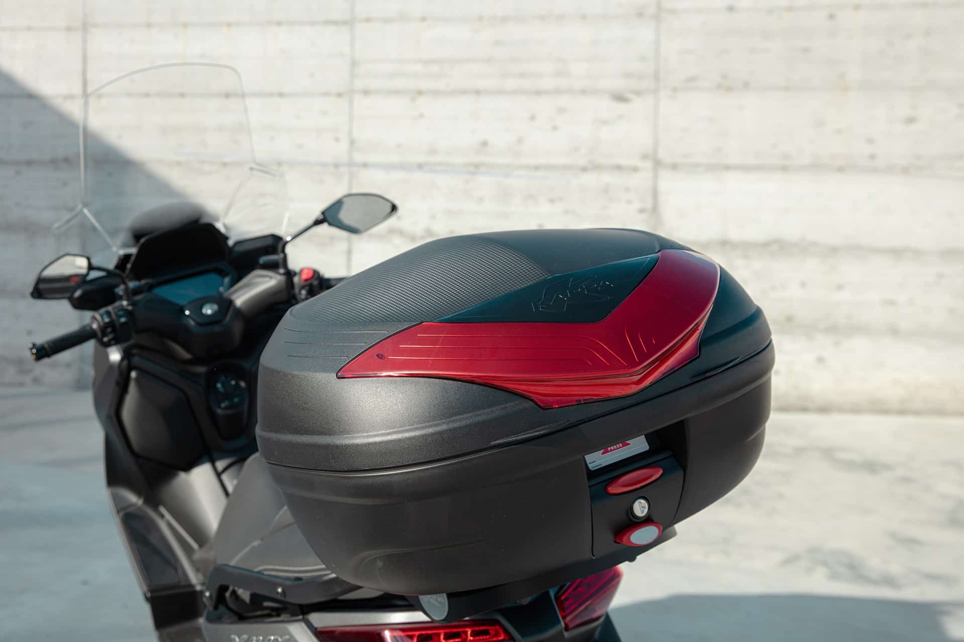 Kappa presenta sus nuevos baúles K400 y K466: Elegancia y practicidad para el segmento scooter