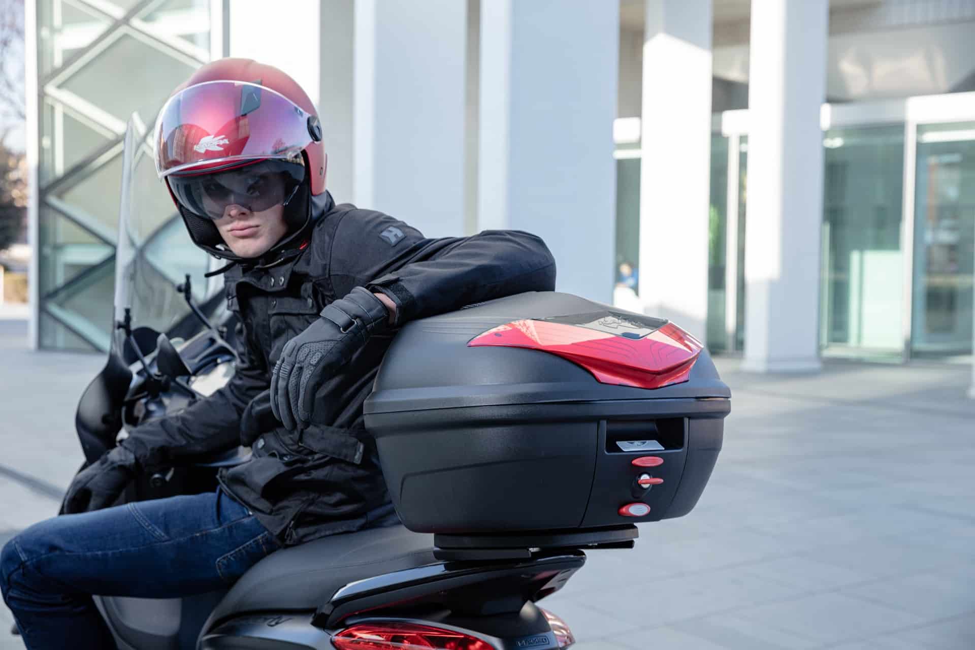 Kappa presenta sus nuevos baúles K400 y K466: Elegancia y practicidad para el segmento scooter
