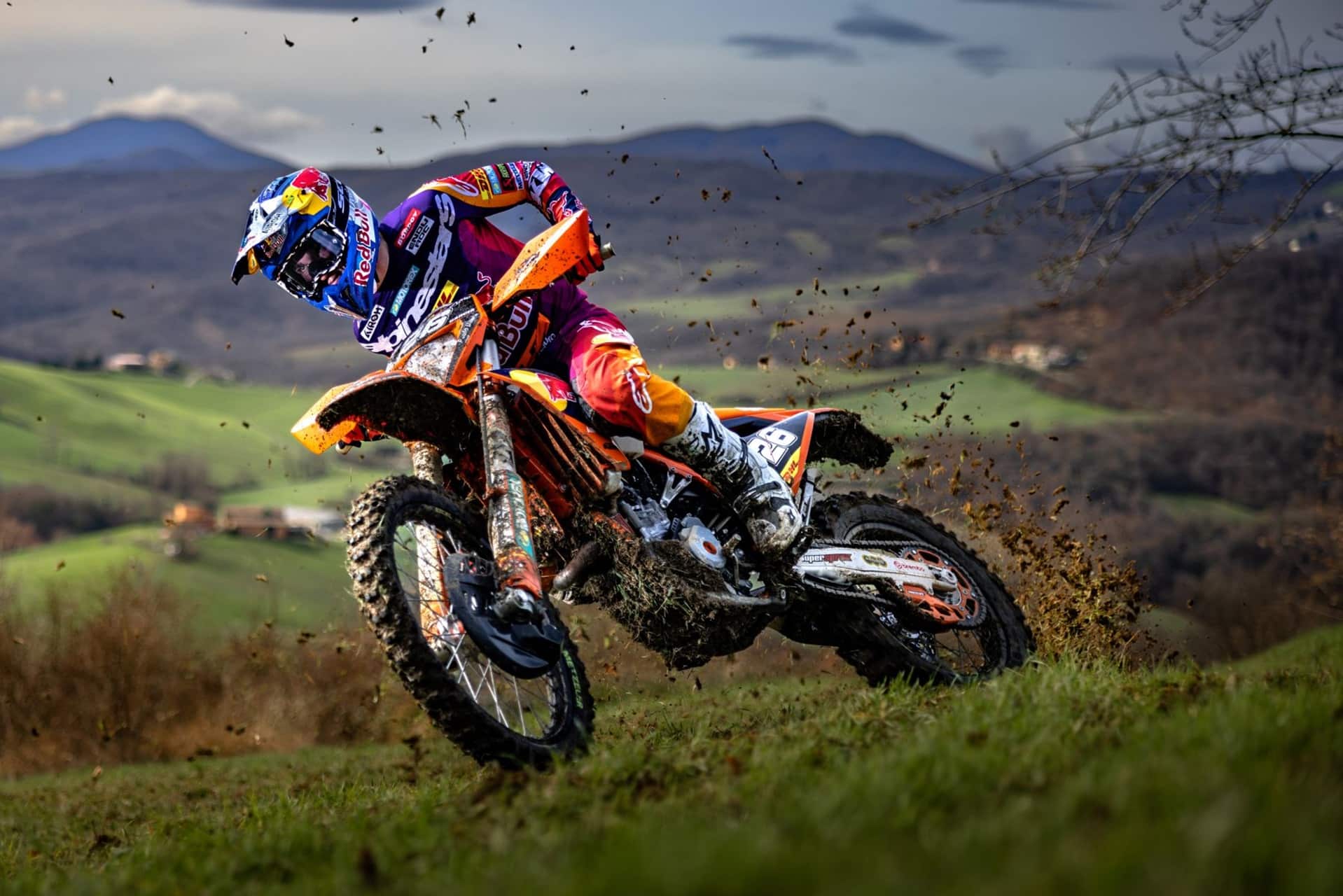 Josep García - El documental: Culminado el sueño de proclamarse Campeón del Mundo de EnduroGP