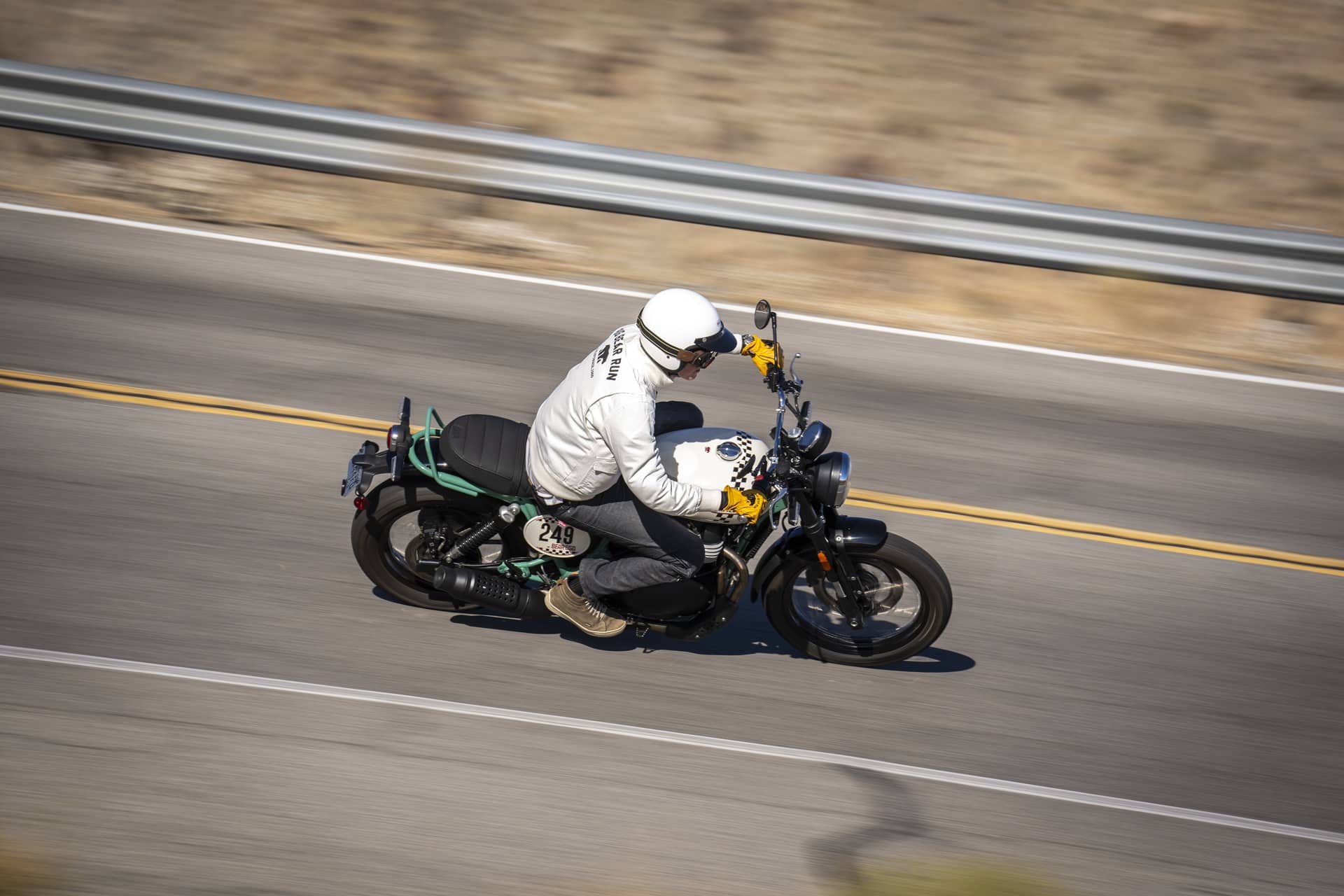 Colección Fuel Motorcycles X Royal Enfield: Capturando la esencia del legado de Eddie Mulder