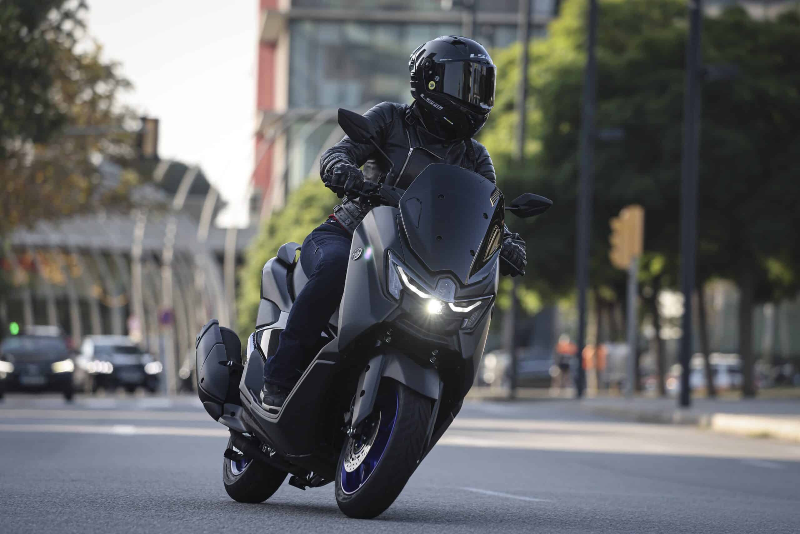 Yamaha NMax 125 (1)
