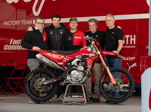 Troy Lee Designs y Ducati preparan la llegada de la Desmo450 MX al AMA Supercross