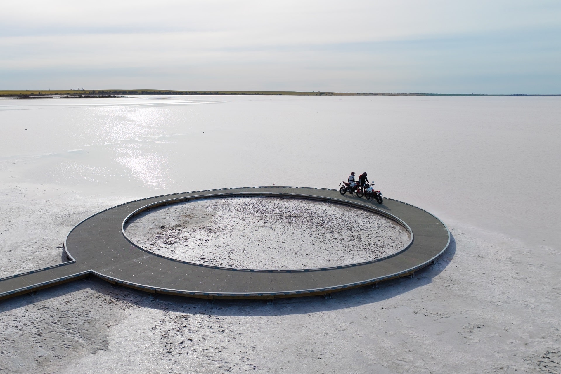 Ducati presenta Un-Disclosed, una película documental para descubrir las maravillas de Australia a los mandos de una DesertX Rally