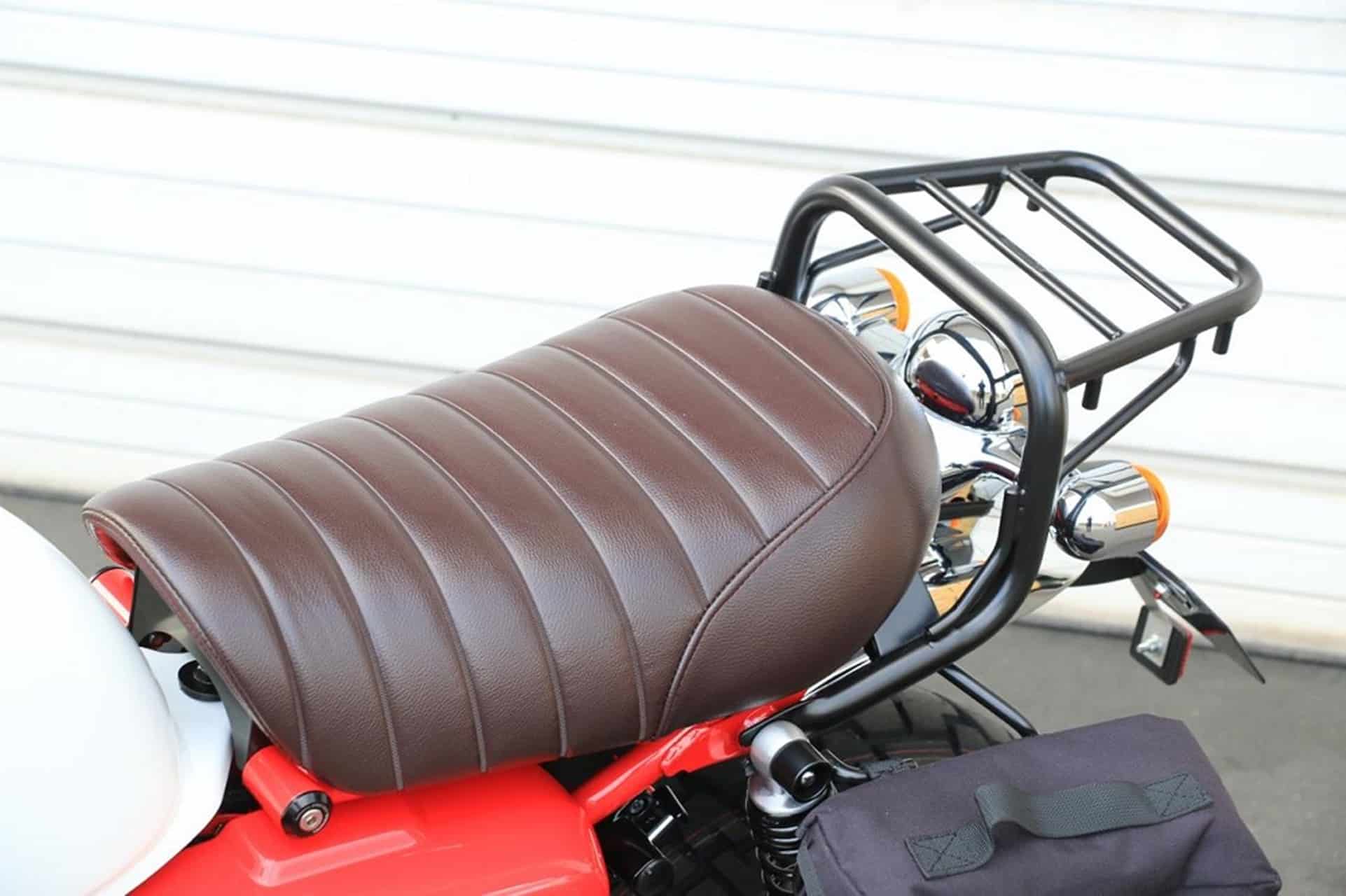 El especialista japonés Takekawa lanza una completa gama de accesorios para Honda Monkey
