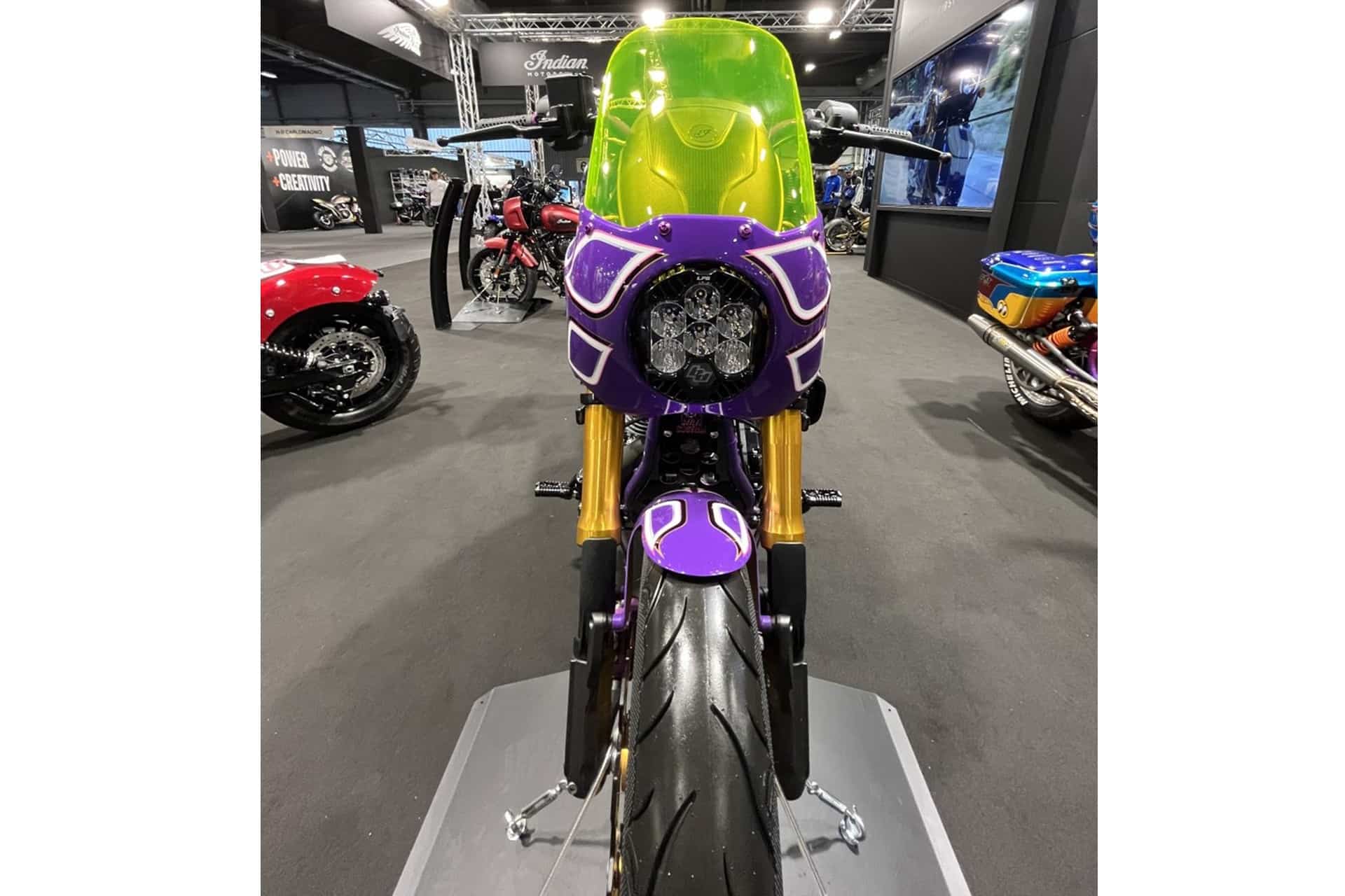 Indian presenta su "First 6" customizadas sobre la nueva Sport Chief RT 2025