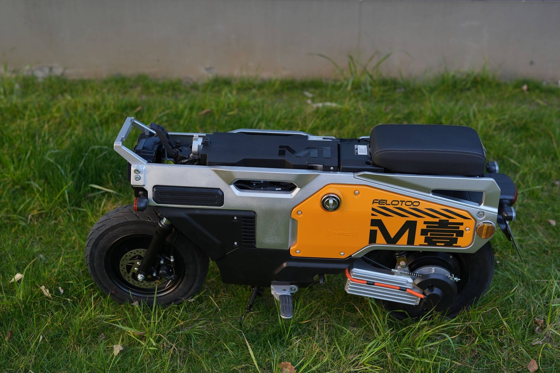 Felo nos presenta su nuevo M1, el ciclomotor eléctrico plegable diseñado para trayectos urbanos