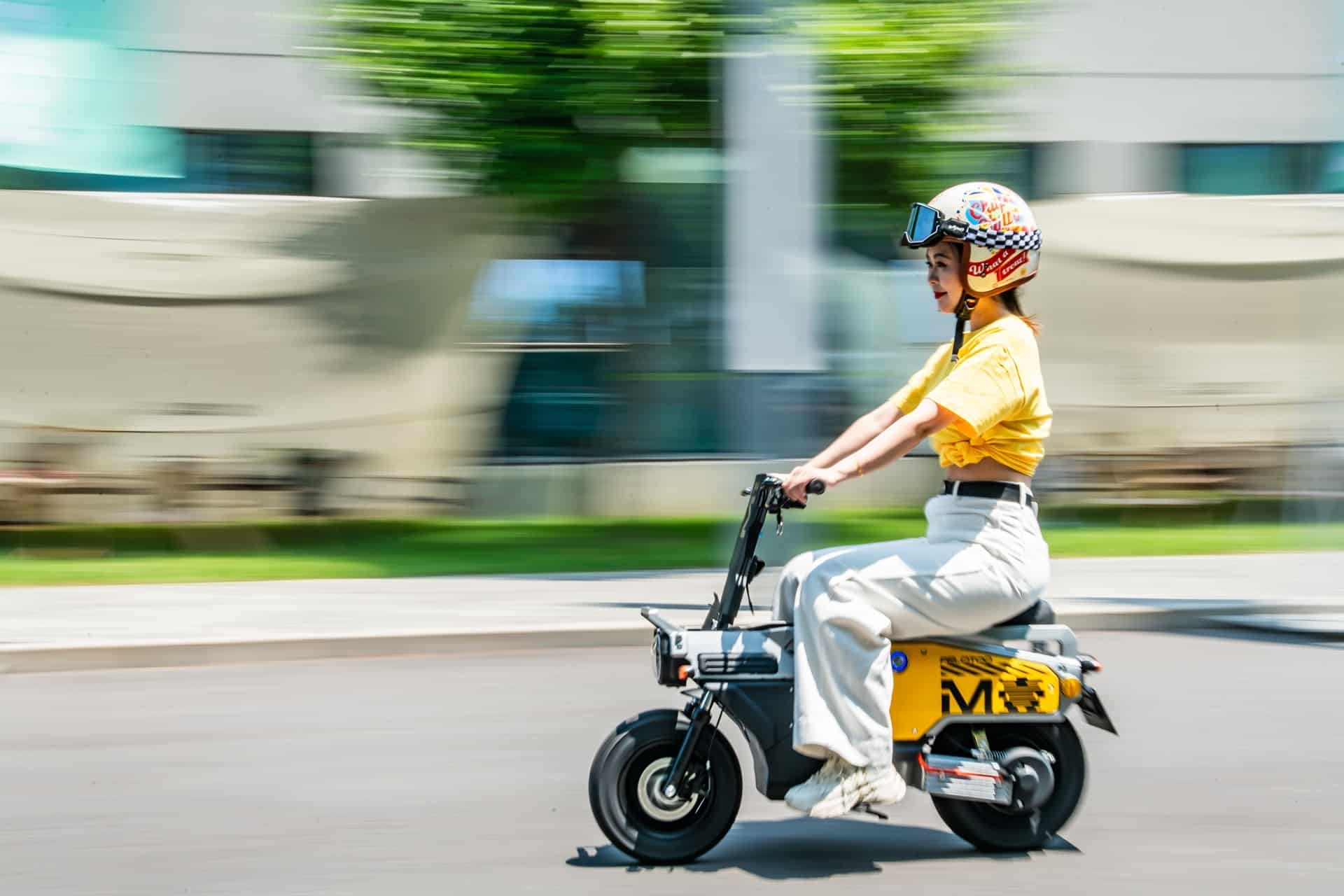 Felo nos presenta su nuevo M1, el ciclomotor eléctrico plegable diseñado para trayectos urbanos