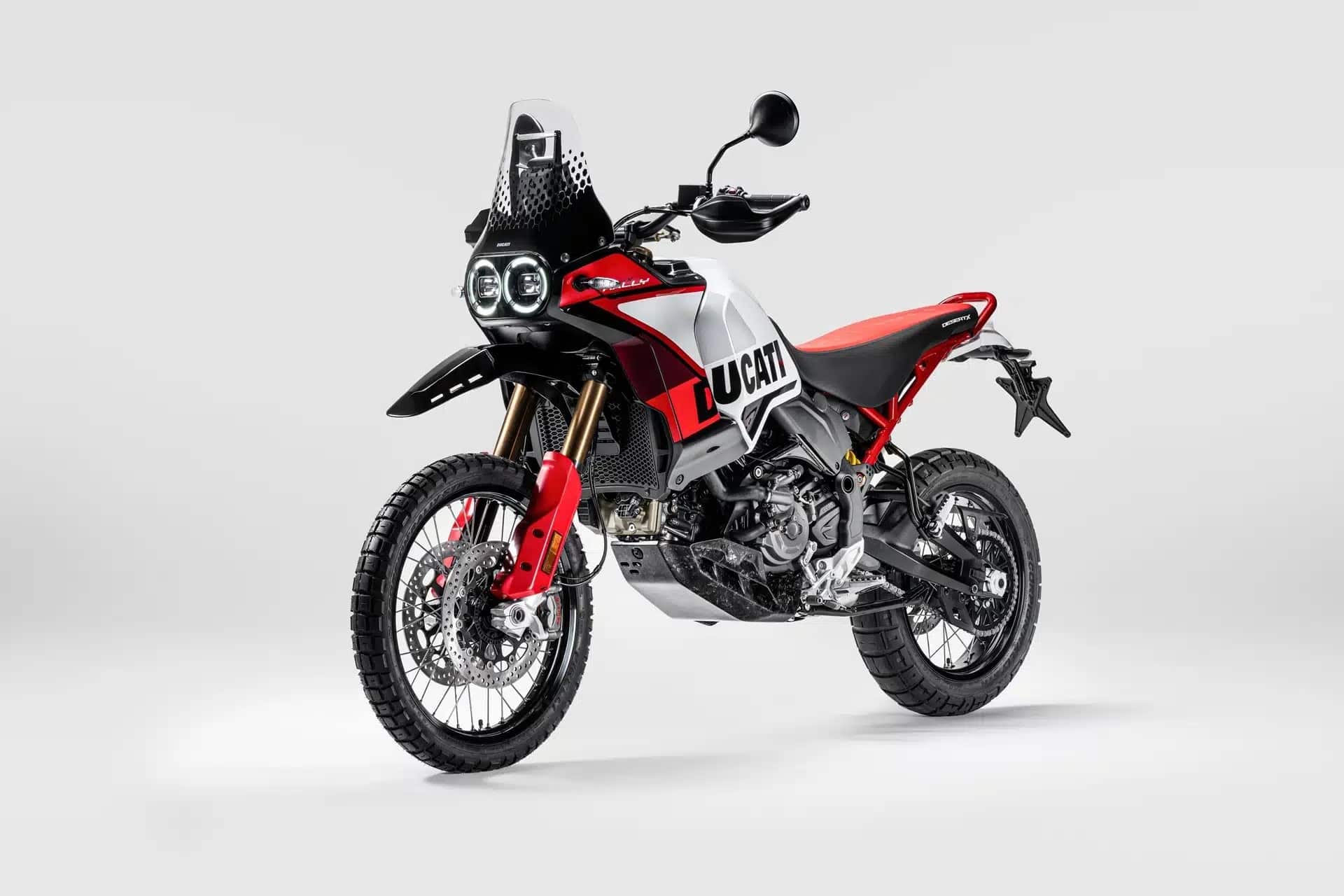 ¿Conoces la Ducati "PaniRally" V4? Este es el último invento del youtuber Matt Spears