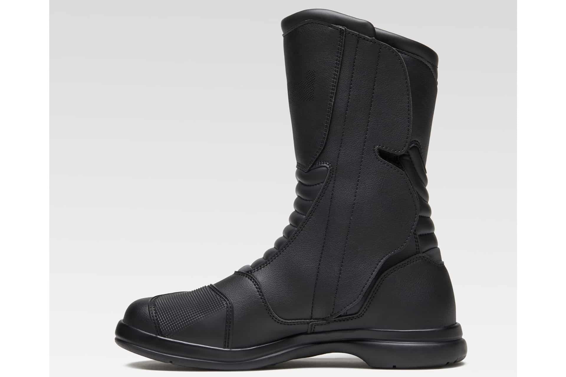 Gama de botas H2OUT de XPD: Cuando la humedad y el agua dejan de ser un inconveniente para montar en moto