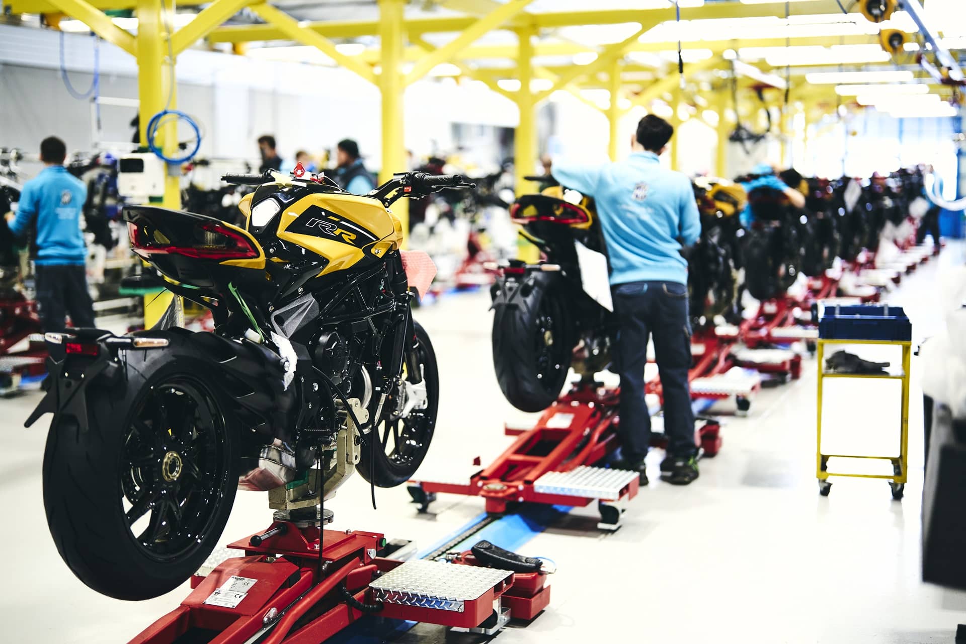 MV Agusta celebra sus 80 años de éxitos, dentro y fuera de la pista