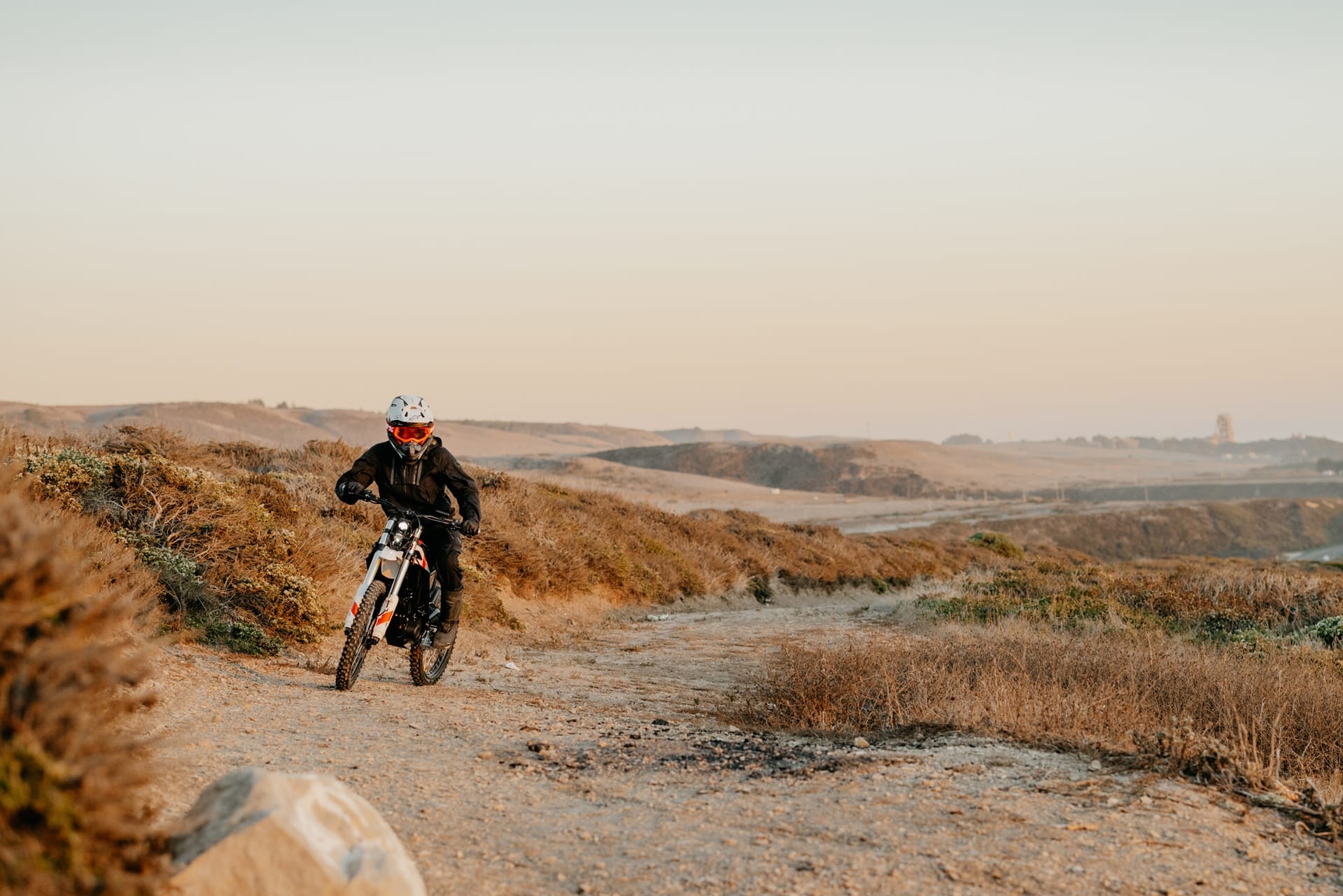 Zero Motorcycles introduce la novedosa gama X Line 2025 con las nuevas XB y XE