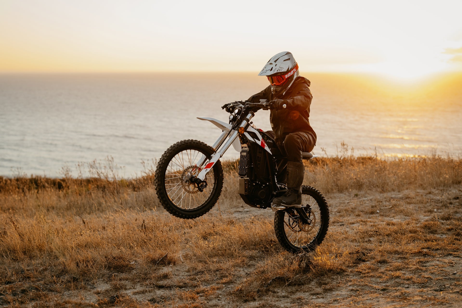 Zero Motorcycles introduce la novedosa gama X Line 2025 con las nuevas XB y XE